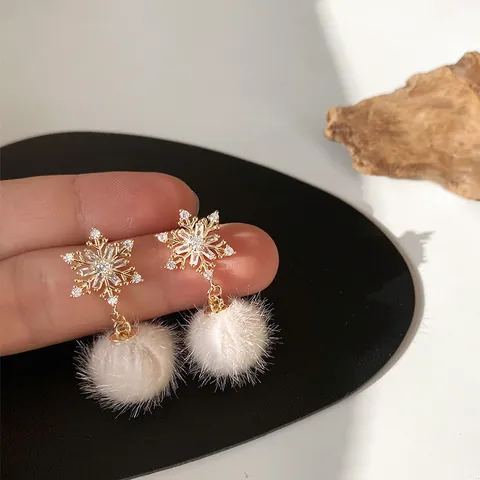 Elegant Snowflake Pom Pom Stud Earrings With 925 Sterling Silver Earring Post Gold Plated Rhinestone Winter Jewelry For Women