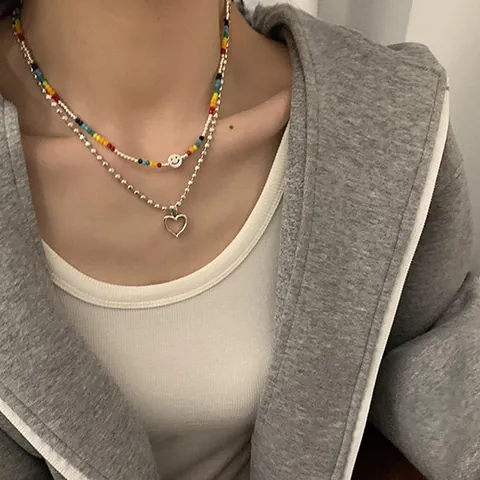Parure de Collier Double Couche en Alliage Plqué Or Cristal Coloré Visage Souriant et Cœur Creux Bijoux de Mode pour Femme