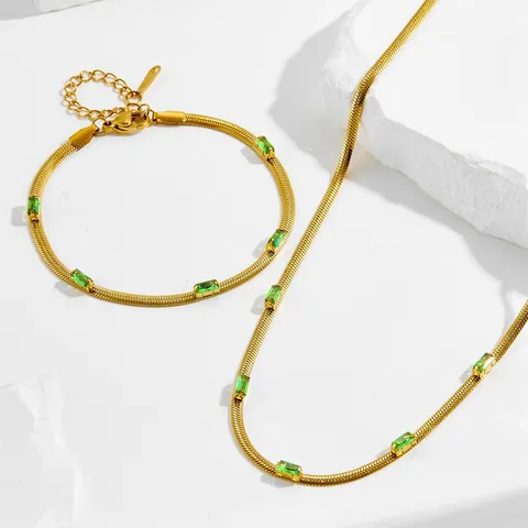 Titanstahl Vergoldete Schlangenkette Halskette Und Armband Rechteck Grüne Weiße Zirkonia Minimalistisches Schmuckset