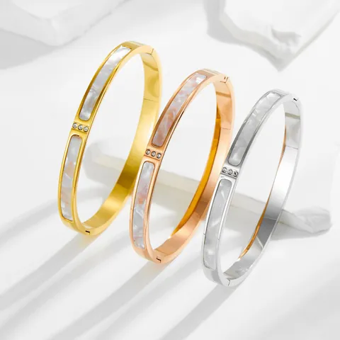 Titanstahl Armreif Für Damen 18K Vergoldet Weiße Muschel Strass Eingelegt Geometrisch Oval Minimalistisch Schmuck