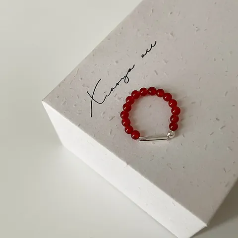 Elegant Red Agate Beaded Elastic Ring For Women Gold Plated Metal Tube Minimalist Adjustable Finger Ring Jewelry Gift