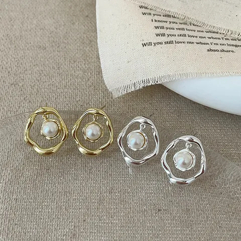 Onregelmatige Vloeibaar Metaal Kunstparel Oorknopjes Met 925 Sterling Zilver Stift Franse Retro Minimalistisch Goud Zilver Verguld Elegante Sieraden Vrouwen
