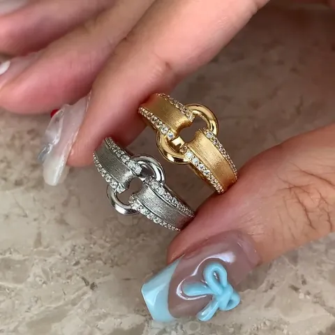 Bague Vintage pour Femme Métal Brossé Boucle Entrelacée Plaqué Or Argent Zirconium Élégant Bijoux de Doigt Cadeau