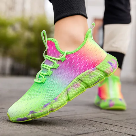 Baskets Flyknit Tendance Camouflage Dégradé Hommes Femmes Mesh Respirant Légères Semelle Popcorn Chaussures de Course Décontractées