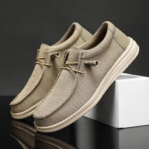 Men Casual Loafers Breathable Flyknit Mesh Shoes Slip On Flat Walking Shoes For Men Lightweight Comfortable Outdoor Shoes