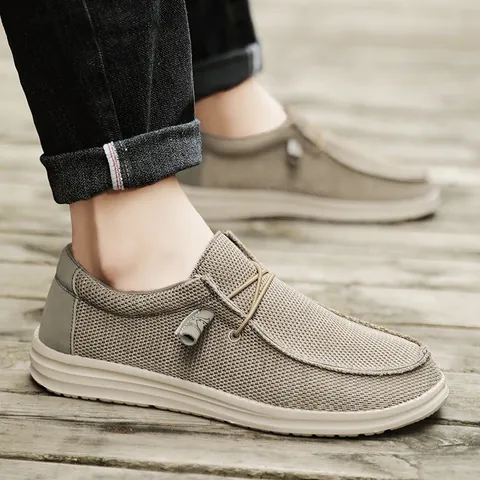Men Casual Loafers Breathable Flyknit Mesh Shoes Slip On Flat Walking Shoes For Men Lightweight Comfortable Outdoor Shoes