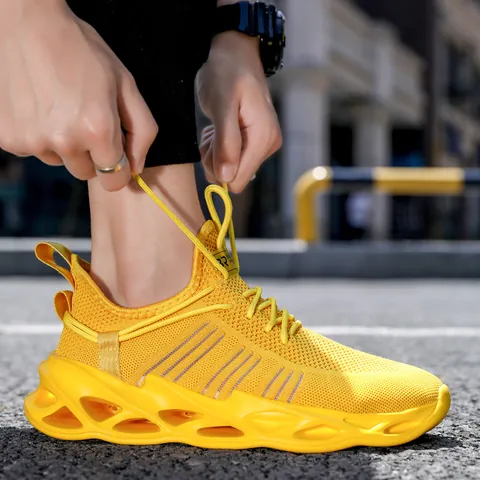 Unisex Breathable Mesh Running Shoes Fashion Blade Sole Sneakers Lightweight Sports Walking Shoes For Men Women