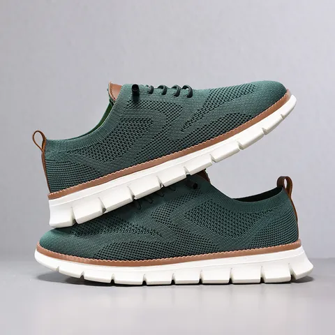 Men Breathable Flyknit Sneakers Lightweight Casual Walking Shoes Mesh Low Top Sport Shoes Soft Sole Comfortable Loafers