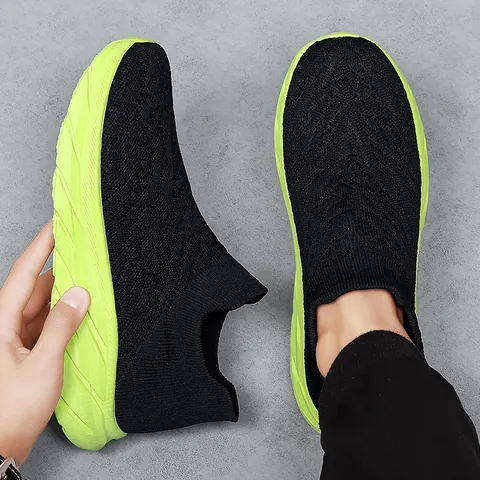 Hommes Femmes Baskets Chaussettes Flyknit Légères à Enfiler Chaussures de Marche Semelle Épaisse Respirant Sportif Décontracté Chaussures de Course Unisexe Grande Taille