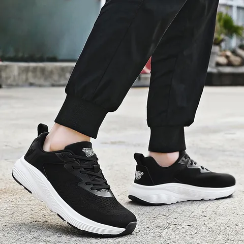 Chaussures de Course Respirantes pour Hommes Absorption des Chocs Baskets en Maille Légères pour Gym Voyage Outdoor Sport Chaussures Décontractées