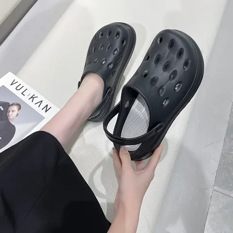 Summer Unisex EVA Clogs Breathable Soft Sole Garden Shoes Casual Outdoor Thick Platform Slippers For Men Women Beach Sandals