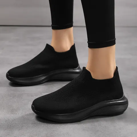 Unisex Fly Knit Breathable Walking Shoes Lightweight Slip On Sneakers For Men Women Casual Outdoor Thick Sole Athletic Footwear