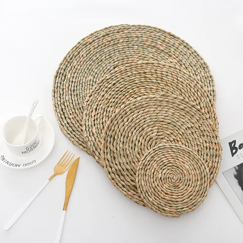 Handmade Woven Cattail Placemat Round Heat Resistant Pot Mat Japanese Style Natural Straw Coaster For Kitchen Dining Table