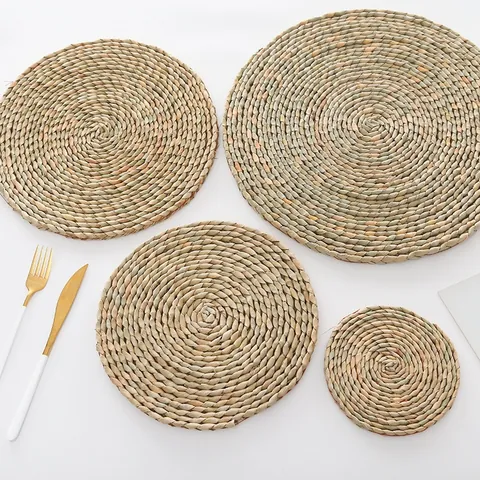 Handmade Woven Cattail Placemat Round Heat Resistant Pot Mat Japanese Style Natural Straw Coaster For Kitchen Dining Table