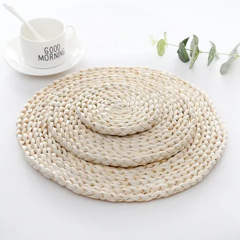 Japanese Style Handwoven Corn Husk Placemat Round Thickened Heat Insulation Coaster Natural Woven Table Mat For Home Decor