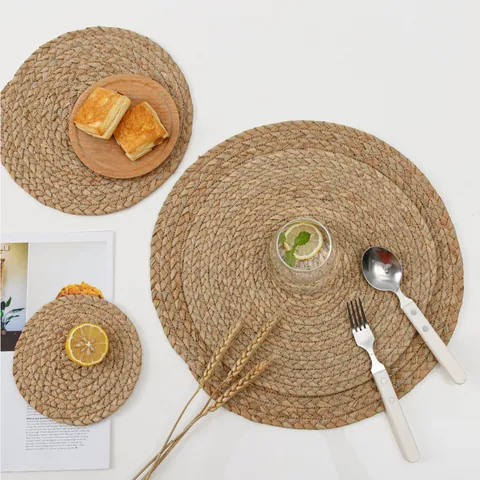 Hand Woven Natural Straw Placemat Bulrush Heat Insulation Coaster Non Slip Table Mat For Kitchen Restaurant Round Rectangle