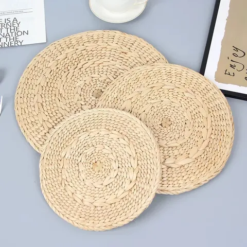 Set de Table Rond Tissé à la Main en Massette Isolation Thermique Antidérapant Dessous de Plat pour Table de Cuisine Style Japonais