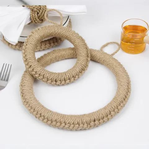 Handmade Woven Linen Heat Resistant Round Placemats Nordic Style Natural Color Hot Pads With Hanging Loop For Dining Table Kitchen