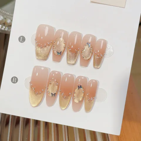 Handmade Cat Eye Press On Nails Nude Pink Gold Gradient Long Almond Coffin Shape With Pearl Butterfly Charms Luxury False Nails