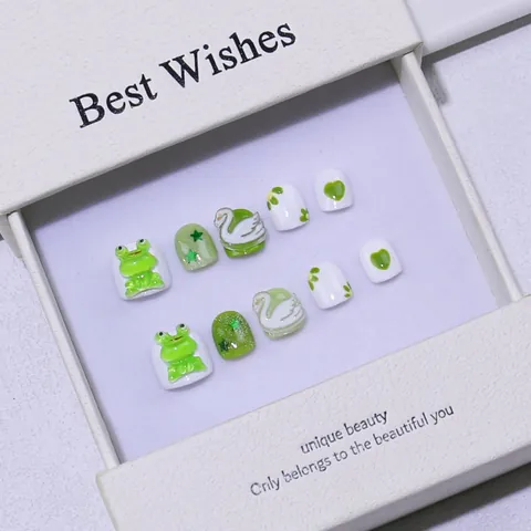 Ongles à Presser Faits à la Main pour Enfants Design 3D Grenouille Cygne Dessin Animé Vert Blanc Ongles Artificiels Carrés Courts Avec Boîte Cadeau pour Filles Manucure Quotidienne