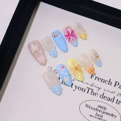 Unghie Finte a Pressione Artigianali 3D Stella Marina Conchiglia Con Fiore di Ibisco Perla Artificial Macaron Multicolore Forma a Mandorla Donna Vacanza
