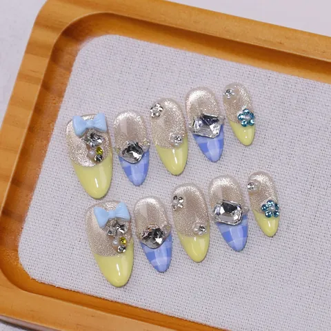 Unghie Finte da Applicare di Lusso Occhio di Gatto Fatte a Mano Blu Giallo Francese Forma a Mandorla Fiocco 3D Strass Künstliche Perle