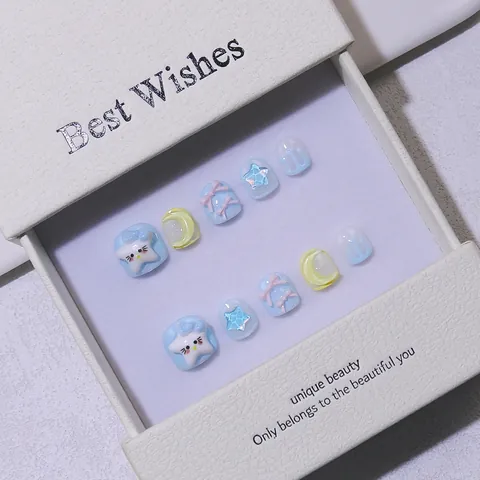Faux Ongles à Presser Faits à la Main Dessin Animé Mignon pour Enfants Style Court 3D Étoile Lune Nœud Papillon Bleu Clair Avec Boîte Cadeau