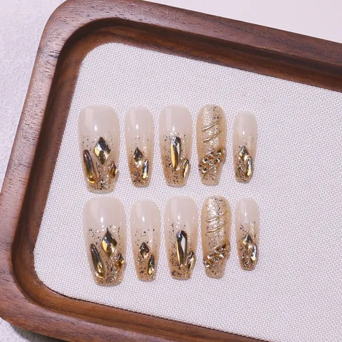Handgefertigte Künstliche Nägel Champagnergold Strass Drachenschuppen Glitzer Mittleres Coffin Fake Nails Für Damen Party Deko