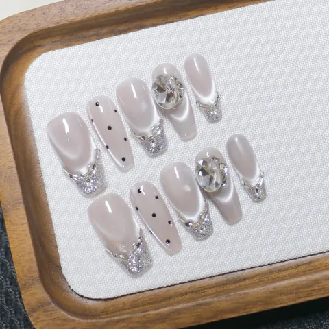 Unghie Finte a Bara Occhio di Gatto Fatte a Mano Con Zircone Scintillante Stile Francese Grigio Nudo Eleganti Unghie Lunghe