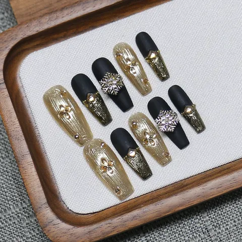 Handmade Coffin Press-on Nails Matte Black Gold Snowflake 3D Rhinestone 10pcs Luxury Fake Nails Set For Women Christmas Party