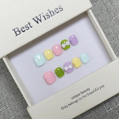 Faux Ongles à Coller pour Enfants Faits à la Main Couleurs Macaron Nœud 3D Faux Ongles Style Doux et Mignon Patchs d'Ongles Portables pour Filles Boîte Cadeau