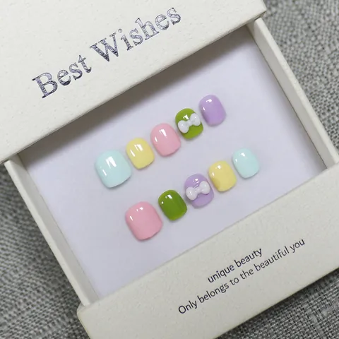 Faux Ongles à Coller pour Enfants Faits à la Main Couleurs Macaron Nœud 3D Faux Ongles Style Doux et Mignon Patchs d'Ongles Portables pour Filles Boîte Cadeau