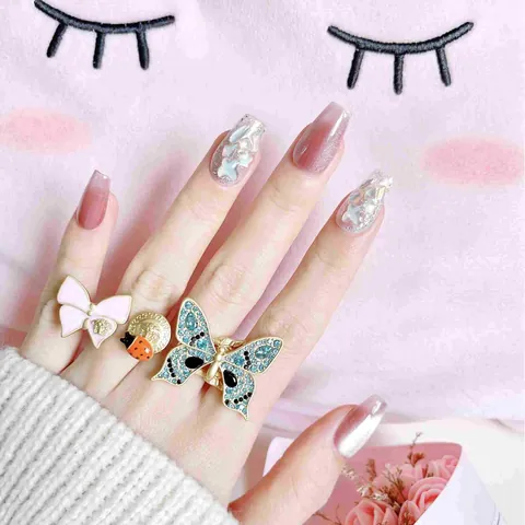 Uñas Postizas a Presión Rosas Ojo de Gato Hechas a Mano Con Decoración de Mariposa 3D y Strass Forma de Ataúd Corta Para Mujer