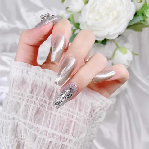 Handgemaakte Kattenoog Plaknagels Lange Doodskist Vorm Strass Fonkelend Zilver Champagne Luxe Manicure Sieraden Valse Nagels Voor Vrouwen