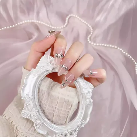 Handgefertigte Luxus Nude Rosa Katzenauge Schmetterling Strass Mandelform Aufpressnagel Für Damen Hochzeit Party Elegante Falsche Nägel
