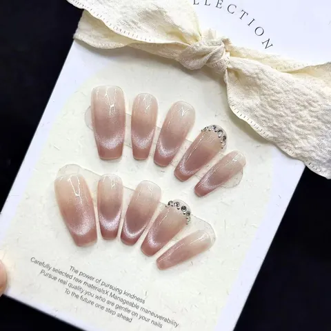 Handgefertigt Katzenauge Nägel Zum Aufdrücken Nude Verlauf Strass Sarg Kunstnägel Für Damen Elegant Glänzend Maniküre Dekor