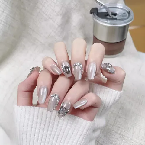 Handmade Press-on Nails Cat Eye Bling Rhinestone Heart Short Coffin False Nails Luxury Faux Gem Manicure For Women