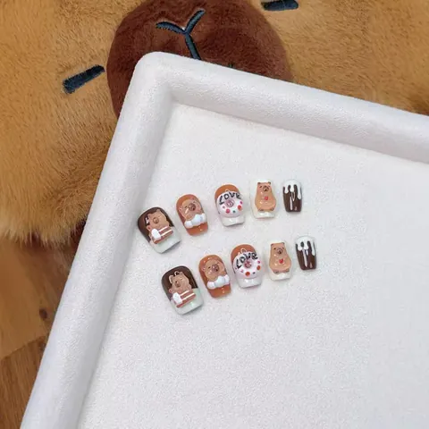 Unghie a Pressione Fatte a Mano Cartone Animato Capibara Orso Rilievo 3D Donut Marrone Bianco Crema Unghie Finte per Donna