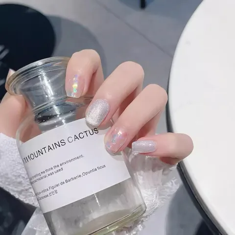 Handgemaakte Zilveren Kattenoog Opplaknagels Met Laser Hart Pailletten Kort Vierkant Rond Kunstnagels Voor Vrouwen