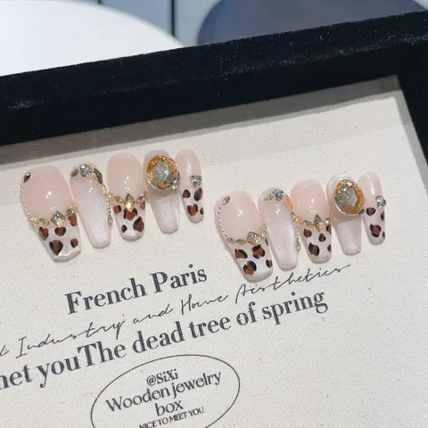 Χειροποίητα Πολυτελή Press On Nails Με Leopard Print Κεχριμπάρι Edelsteinen Strass Σχήμα Coffin Γαλλικό Στυλ Γυναικεία