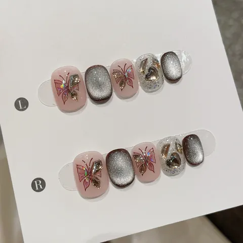 Set di Unghie Finte Fatte a Mano Occhio di Gatto Farfalla Cuore Strass Glitter Unghie Finte Corte Quadrate Tonde Punte Unghie