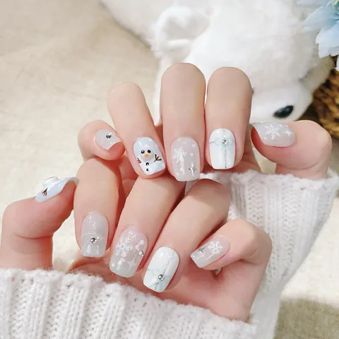 Handgemaakte Kerst Kunstnagels Blauw Wit Sneeuwvlok Sneeuwman 3D Strass Strik Kort Vierkant Fake Nails Voor Vrouwen