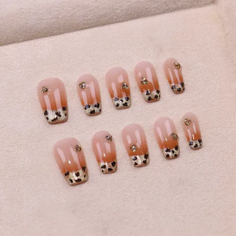 Handgefertigte Französische Katzenauge Künstliche Nägel Mit Karamell Leopardenmuster Verlauf Strass Elegante Kunstnägel Damen Maniküre