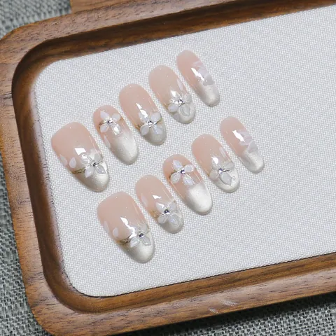 Handmade Cat Eye Press On Nails Oval Nude Pink Silver Gradient With 3D White Flower Rhinestone Decorative Fake Nails For Women Elegant Manicure