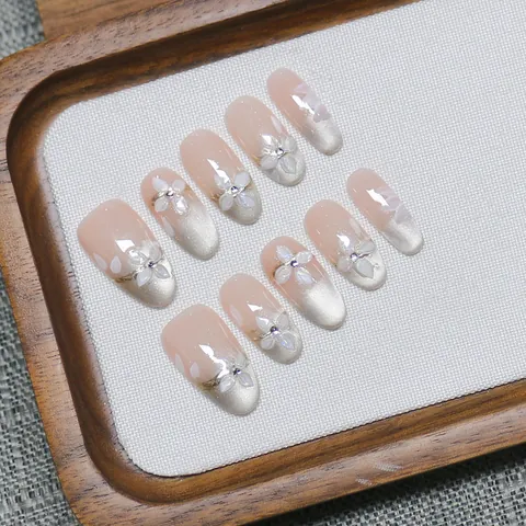 Handmade Cat Eye Press On Nails Oval Nude Pink Silver Gradient With 3D White Flower Rhinestone Decorative Fake Nails For Women Elegant Manicure