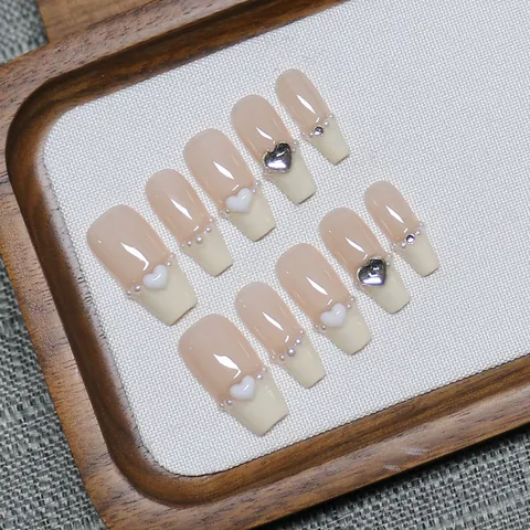 Handmade French Tip Press On Nails With 3D Heart Faux Artificial Pearl Decorations Nude Creamy White Coffin Square Fake Nails For Women