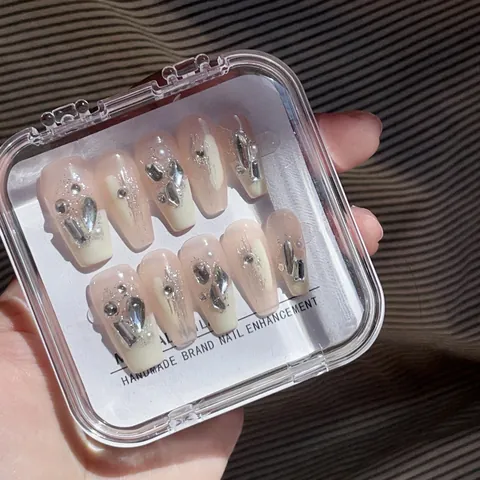 Uñas Postizas de Ataúd Hechas a Mano Lujo Francés Dorado Crema Degradado Strass Perlas Artificiales Decoración Uñas Artificiales Para Mujer Fiesta