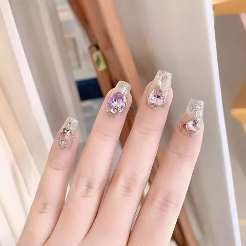 Uñas Postizas a Presión Brillantes Hechas a Mano Estilo Atrapasueños Ataúd Corto Corazón 3D Diamantes de Imitación Mariposa