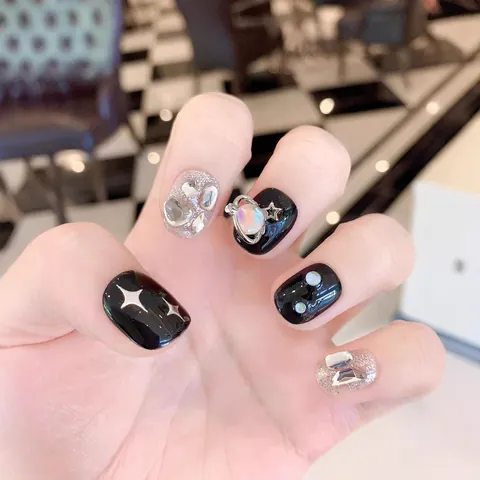 Handmade Press On Nails Black Silver Iridescent Saturn Star Design Short Square Round Sparkling Nails For Women Jewelry