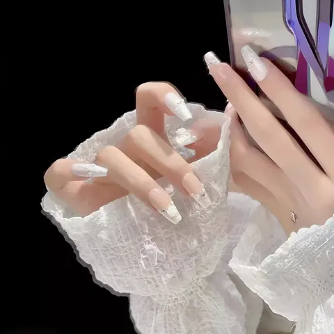 Faux Ongles Fait Main Forme Coffin Avec Fleur 3D Perle Strass Marbre Style Français Manucure Élégante pour Femme